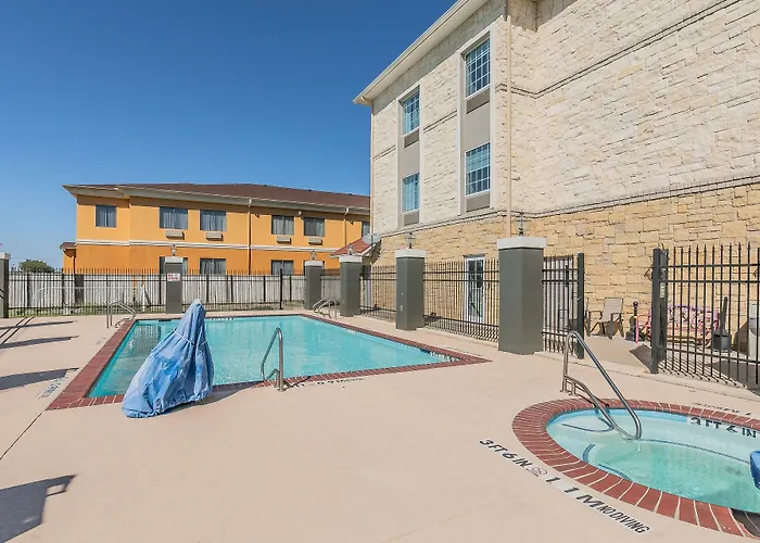 La Quinta By Wyndham Granbury
